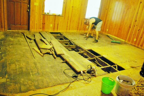 Subfloor Demolition in Fort Wayne
